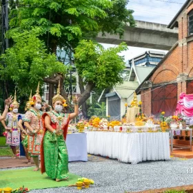 รับจัดงานทำบุญบ้าน, ทำบุญบริษัท, ทำบุญขึ้นบ้านใหม่, รับตั้งศาลพระพรหม, ศาลพระภูมิ, ศาลเจ้าที่