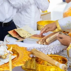 รับจัดงานทำบุญบ้าน, ทำบุญบริษัท, ทำบุญขึ้นบ้านใหม่, รับตั้งศาลพระพรหม, ศาลพระภูมิ, ศาลเจ้าที่