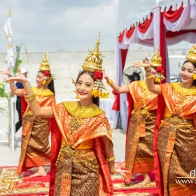 รับจัดงานทำบุญบ้าน, ทำบุญบริษัท, ทำบุญขึ้นบ้านใหม่, รับตั้งศาลพระพรหม, ศาลพระภูมิ, ศาลเจ้าที่