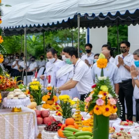 รับจัดงานทำบุญบ้าน, ทำบุญบริษัท, ทำบุญขึ้นบ้านใหม่, รับตั้งศาลพระพรหม, ศาลพระภูมิ, ศาลเจ้าที่