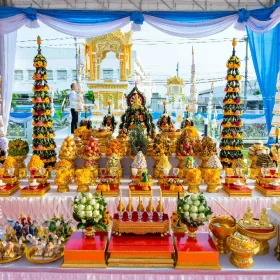 รับจัดงานทำบุญบ้าน, ทำบุญบริษัท, ทำบุญขึ้นบ้านใหม่, รับตั้งศาลพระพรหม, ศาลพระภูมิ, ศาลเจ้าที่