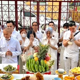 รับจัดงานทำบุญบ้าน, ทำบุญบริษัท, ทำบุญขึ้นบ้านใหม่, รับตั้งศาลพระพรหม, ศาลพระภูมิ, ศาลเจ้าที่